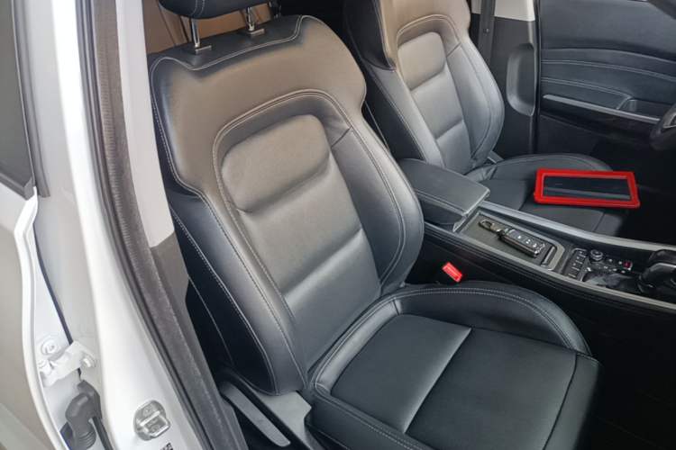 Used Chery Tiggo 8 2018 1.5 TCI Automatic Luxury Model 5 Seats Right Front Seat