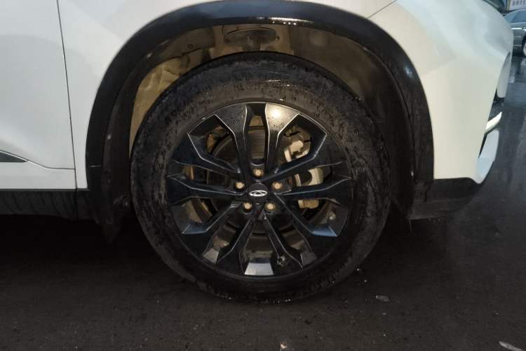 Used Chery Tiggo 8 2018 1.5 TCI Automatic Prestige 7-Seater Right Front Wheel Hub