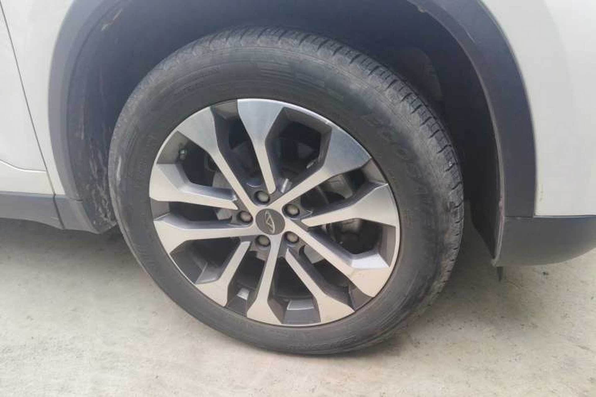 Used Chery Tiggo 8 2018 1.5 TCI Automatic Prestige 7-Seater Right Front Wheel Hub