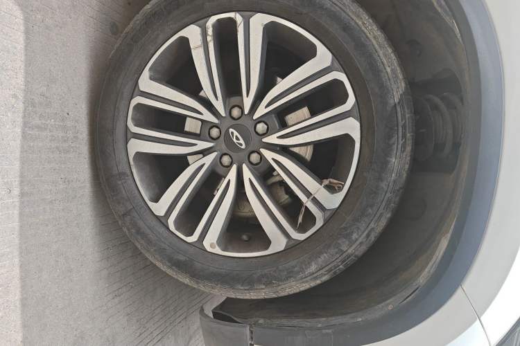 Used Chery Tiggo 8 2018 1.5 TCI Automatic Luxury 7-Seater Right Front Wheel Hub