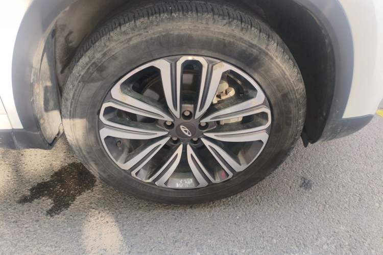 Used Chery Tiggo 8 2018 1.5 TCI Manual Luxury 5-Seater Right Front Wheel Hub