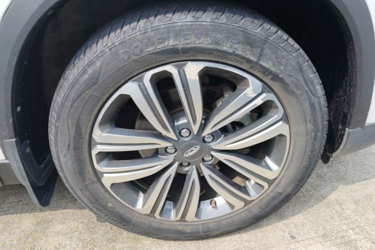 Used Chery Tiggo 8 2018 1.5 TCI Automatic Luxury Model 5 Seats Right Front Wheel Hub