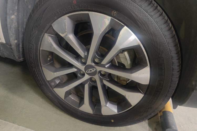 Used Chery Tiggo 8 2018 1.5 TCI Manual Prestige 7-Seater Right Front Wheel Hub