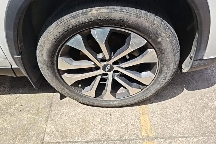 Used Chery Tiggo 8 2018 1.5 TCI Manual Prestige 7-Seater Right Front Wheel Hub