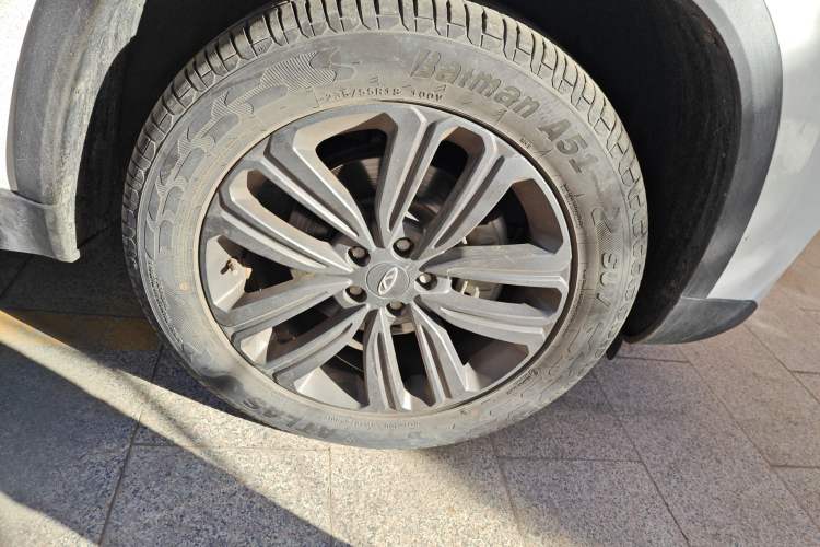 Used Chery Tiggo 8 2018 1.5 TCI Manual Special Edition 5-seater Right Front Wheel Hub