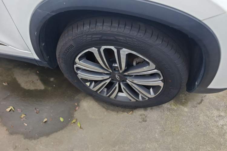 Used Chery Tiggo 8 2018 1.5 TCI Manual Luxury 7-Seater Right Front Wheel Hub