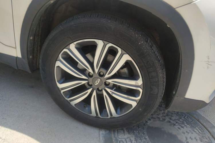 Used Chery Tiggo 8 2018 1.5 TCI Manual Luxury 7-Seater Right Front Wheel Hub