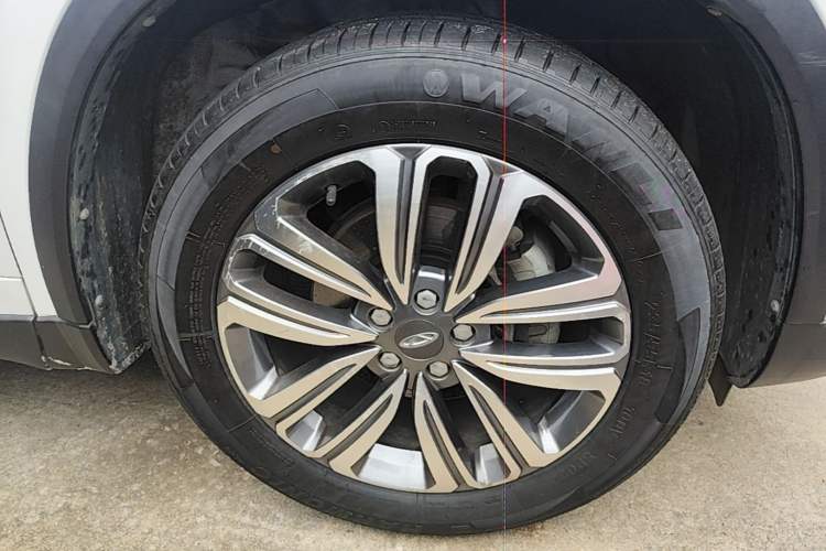 Used Chery Tiggo 8 2018 1.5 TCI Automatic Luxury Model 5 Seats Right Front Wheel Hub