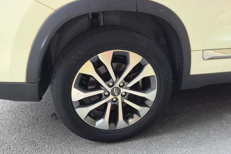 Used Chery Tiggo 8 2018 1.5 TCI Automatic Prestige 7-Seater Right Rear Wheel Hub