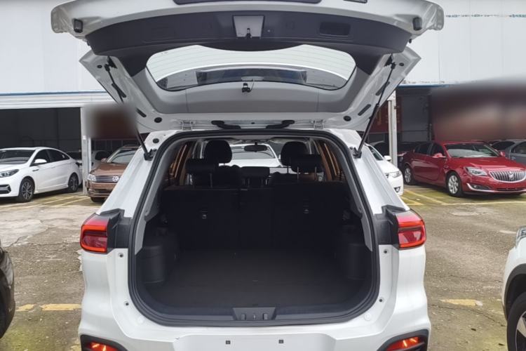Used Chery Tiggo 8 2018 1.5 TCI Manual Luxury 5-Seater Trunk