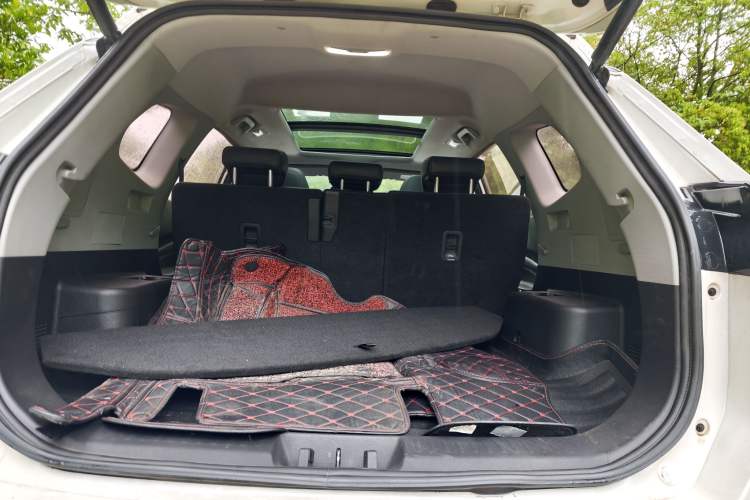 Used Chery Tiggo 8 2018 1.5 TCI Manual Luxury 5-Seater Trunk