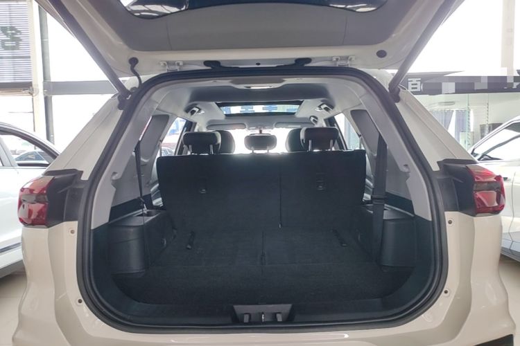 Used Chery Tiggo 8 2018 1.5 TCI Automatic Exclusive Edition 7-Seater Trunk