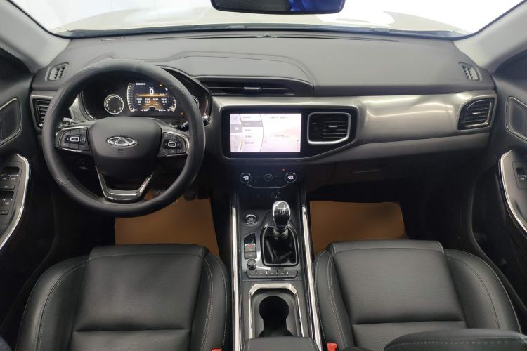 Used Chery Tiggo 8 2018 1.5 TCI Manual Prestige 7-Seater Center Console