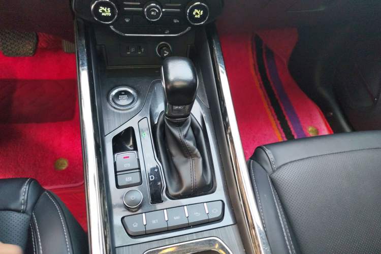 Used Chery Tiggo 8 2018 1.5 TCI Automatic Prestige 7-Seater Gear Lever