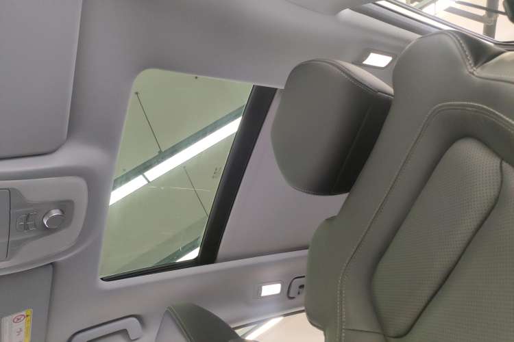 Used Chery Tiggo 8 2018 1.5 TCI Manual Prestige 7-Seater Headliner