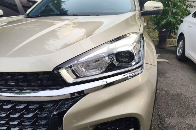 Used Chery Tiggo 8 2018 1.5 TCI Automatic Prestige 7-Seater Left Front Headlight