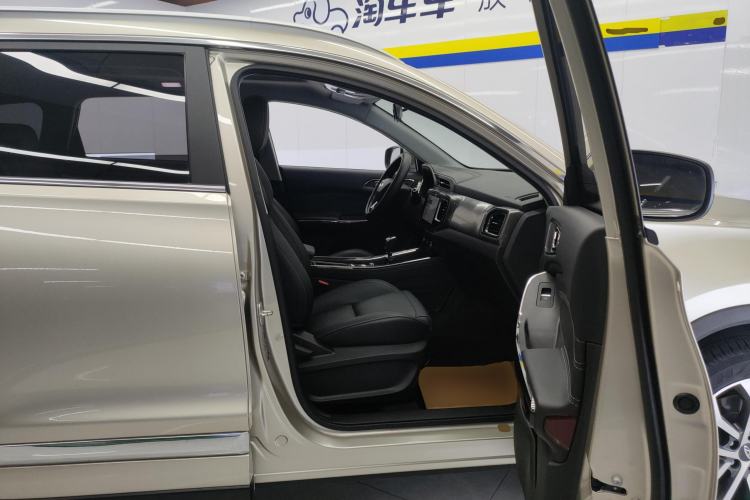 Used Chery Tiggo 8 2018 1.5 TCI Manual Prestige 7-Seater Right Front Seat
