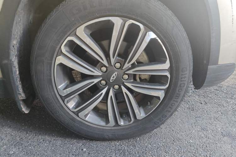 Used Chery Tiggo 8 2018 1.5 TCI Automatic Luxury 7-Seater Right Front Wheel Hub