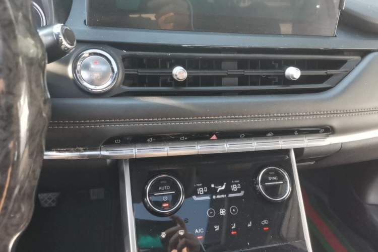 Used Chery Tiggo 8 2019 1.5 TCI Manual Elite Model Audio And AC Panel