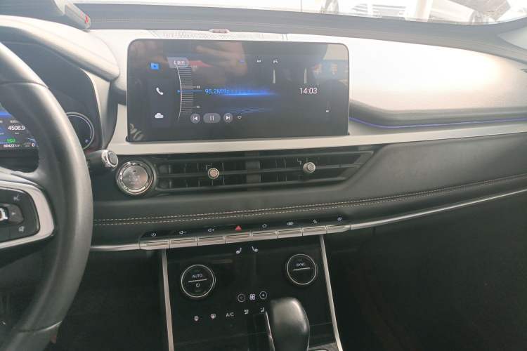 Used Chery Tiggo 8 2019 1.5 TCI Automatic Elite Model Audio And AC Panel