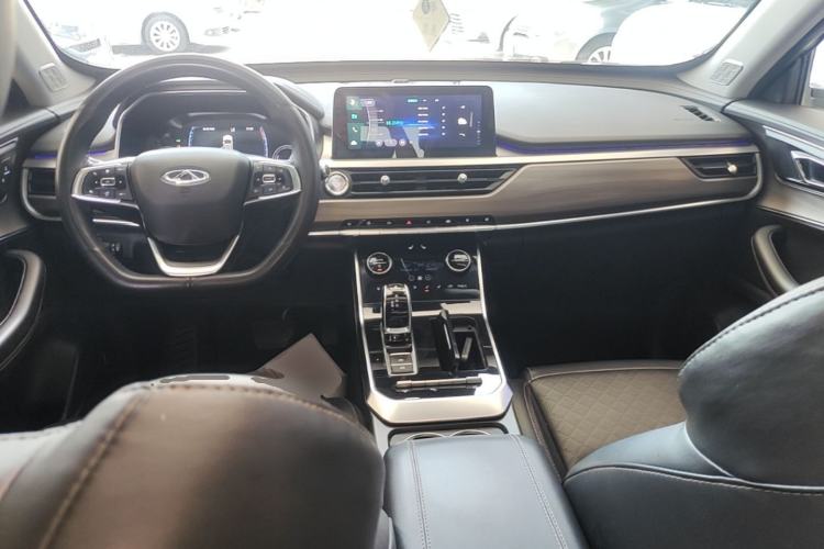 Used Chery Tiggo 8 2019 1.6 TGDI Automatic Luxury Model Center Console