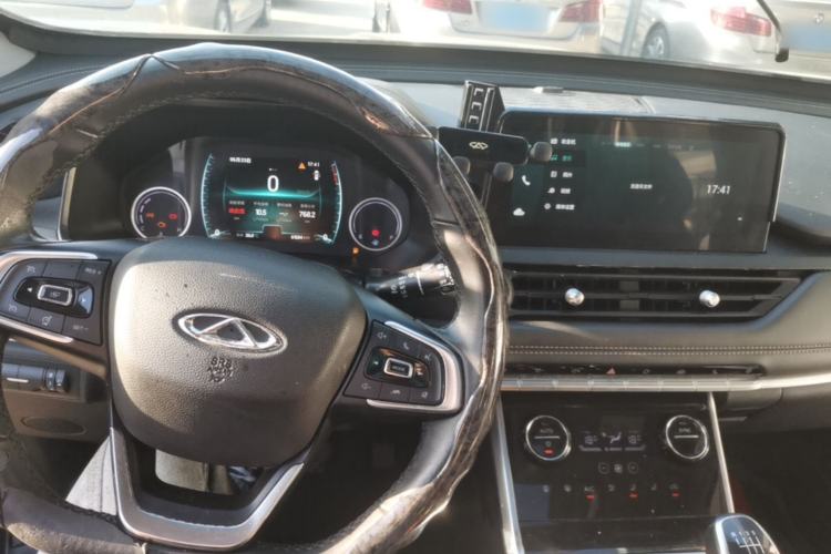 Used Chery Tiggo 8 2019 1.5 TCI Manual Elite Model Center Console