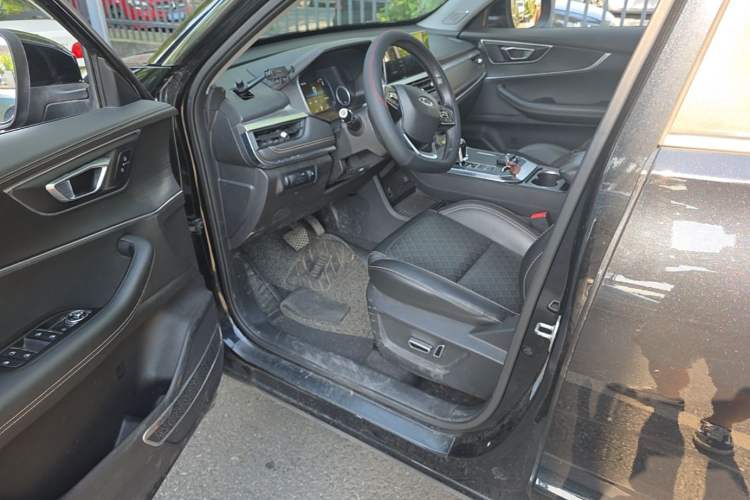 Used Chery Tiggo 8 2019 1.6 TGDI Automatic Elite Model Driver Seat