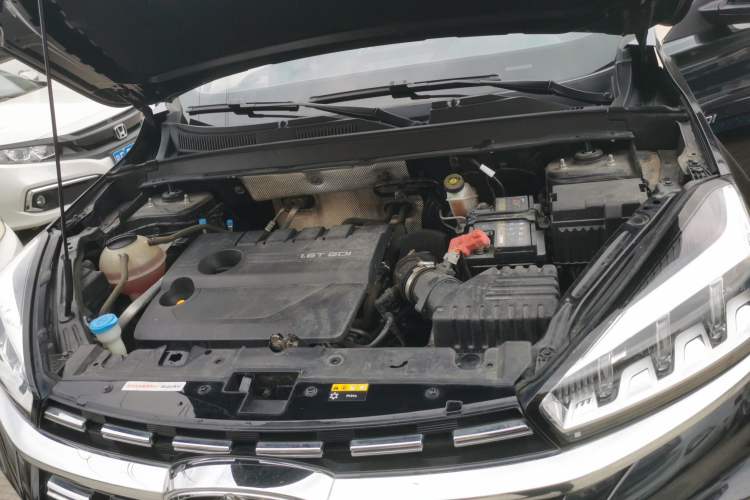 Used Chery Tiggo 8 2019 1.6 TGDI Automatic Luxury Model Engine Bay