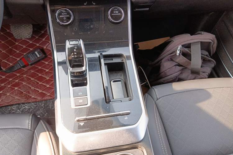 Used Chery Tiggo 8 2019 1.6 TGDI Automatic Elite Model Gear Lever