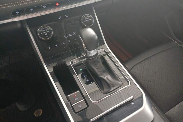 Used Chery Tiggo 8 2019 1.5 TCI Automatic Elite Model Gear Lever