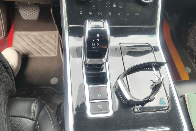 Used Chery Tiggo 8 2019 1.6 TGDI Automatic Elite Model Gear Lever