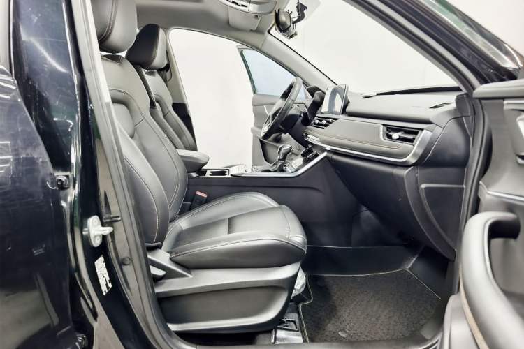 Used Chery Tiggo 8 2019 1.5 TCI Automatic Fashion Model Interior 5