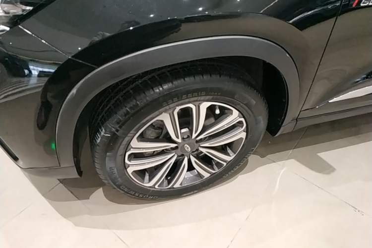 Used Chery Tiggo 8 2019 1.6 TGDI Automatic Elite Model Left Front Wheel Hub