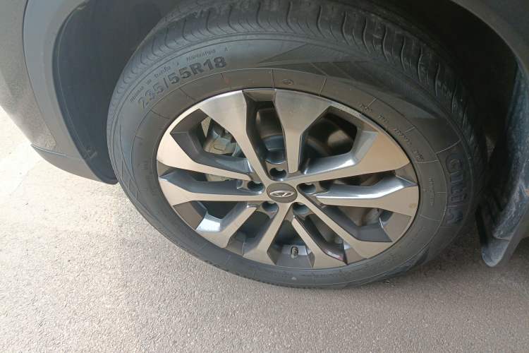 Used Chery Tiggo 8 2019 1.5 TCI Automatic Elite Model Left Front Wheel Hub