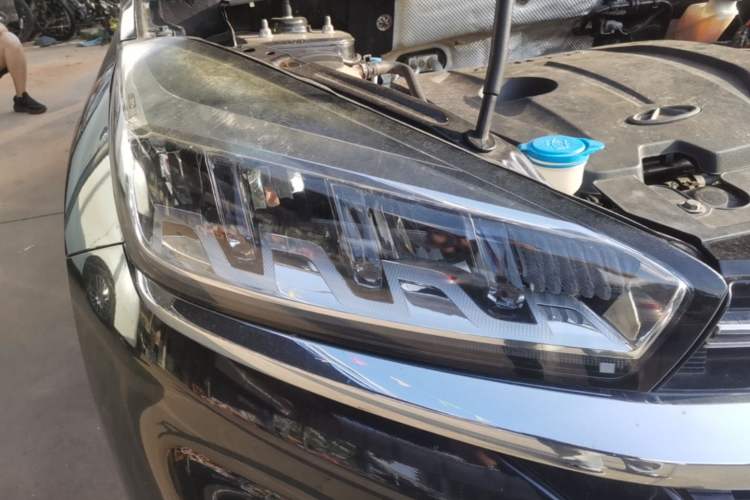 Used Chery Tiggo 8 2019 1.5 TCI Manual Elite Model Right Front Headlight