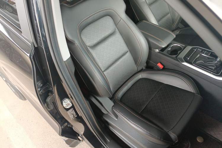 Used Chery Tiggo 8 2019 1.5 TCI Automatic Elite Model Right Front Seat