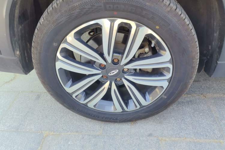 Used Chery Tiggo 8 2019 1.6 TGDI Automatic Elite Model Right Front Wheel Hub