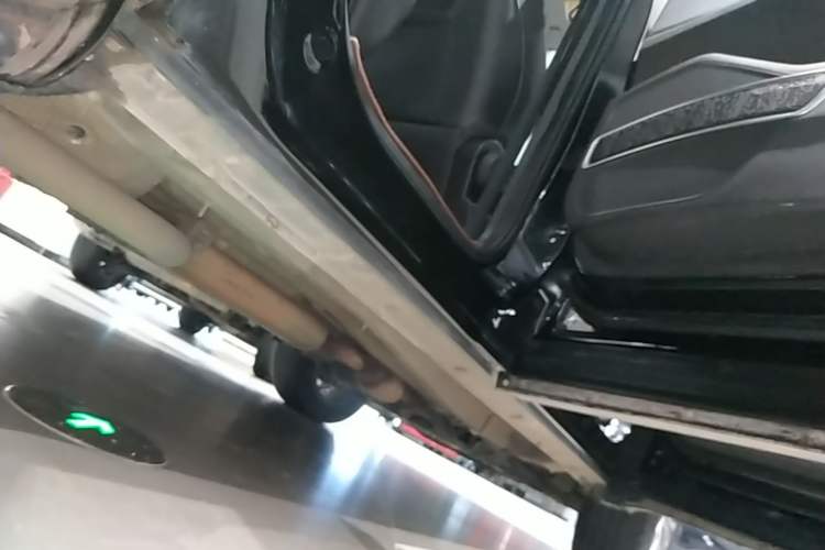 Used Chery Tiggo 8 2019 1.6 TGDI Automatic Elite Model Right Side Sill