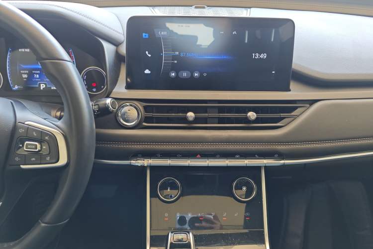 Used Chery Tiggo 8 2019 1.6 TGDI Automatic Fashion Edition Audio And AC Panel