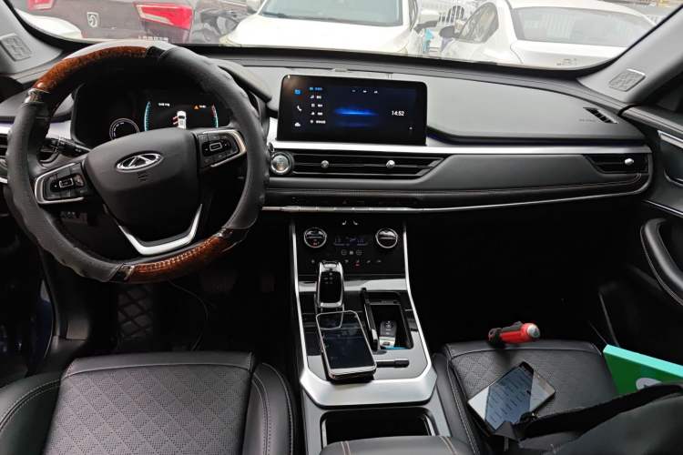 Used Chery Tiggo 8 2019 1.6 TGDI Automatic Elite Model Center Console