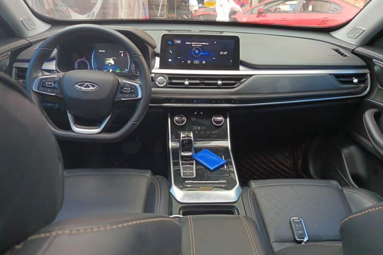Used Chery Tiggo 8 2019 1.6 TGDI Automatic Elite Model Center Console