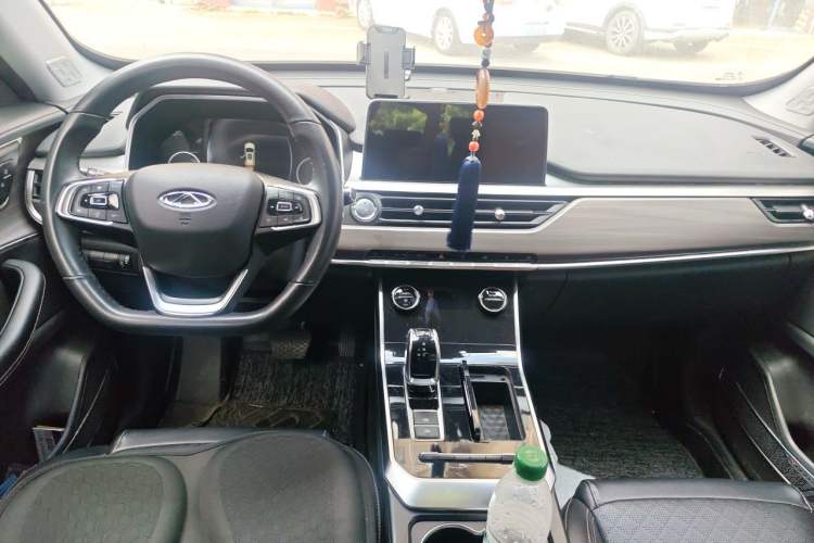 Used Chery Tiggo 8 2019 1.6 TGDI Automatic Elite Model Center Console