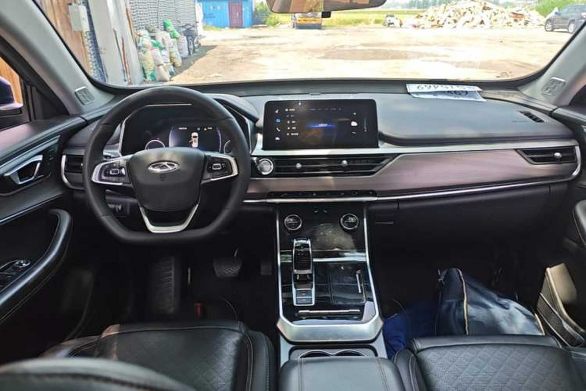 Used Chery Tiggo 8 2019 1.6 TGDI Automatic Luxury Model Center Console