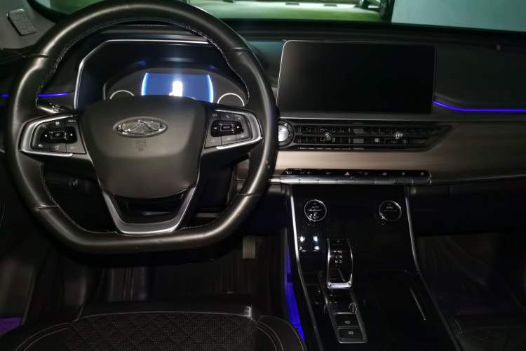 Used Chery Tiggo 8 2019 1.6 TGDI Automatic Luxury Model Center Console