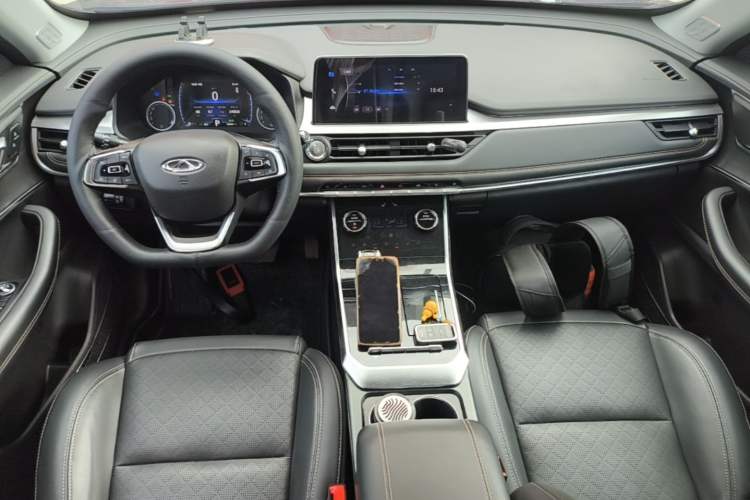 Used Chery Tiggo 8 2019 1.6 TGDI Automatic Elite Model Center Console