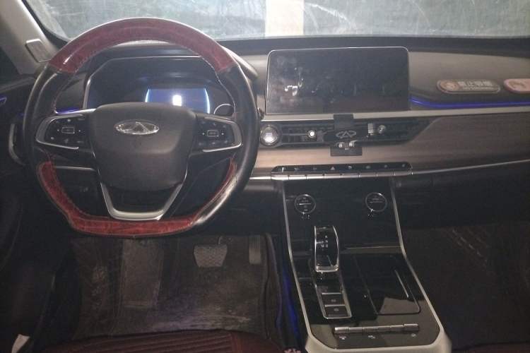 Used Chery Tiggo 8 2019 1.6 TGDI Automatic Luxury Model Center Console