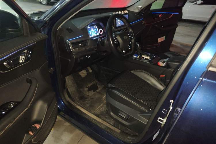 Used Chery Tiggo 8 2019 1.5 TCI Automatic Elite Model Driver Seat