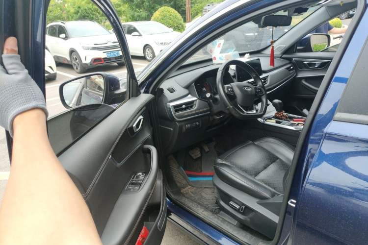 Used Chery Tiggo 8 2019 1.5 TCI Automatic Elite Model Driver Seat