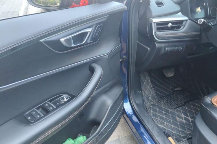 Used Chery Tiggo 8 2019 1.5 TCI Automatic Elite Model Driver Seat
