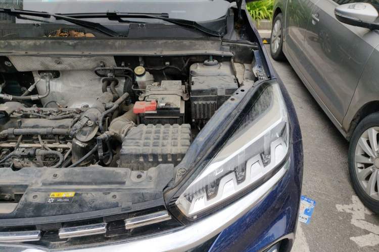 Used Chery Tiggo 8 2019 1.5 TCI Automatic Elite Model Engine Bay Left